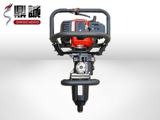 点击查看详细信息<br>标题：便携式内燃扳手 阅读次数：4894