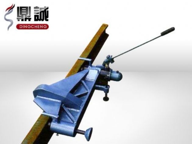 点击查看详细信息<br>标题：水平液压弯轨机 阅读次数：5391