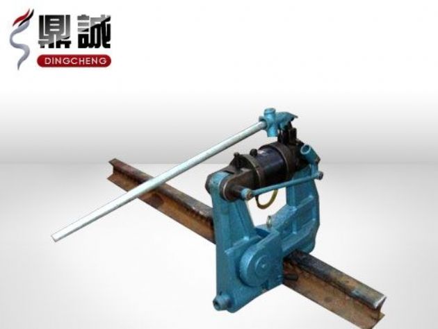 点击查看详细信息<br>标题：液压钢轨挤孔机 阅读次数：5009