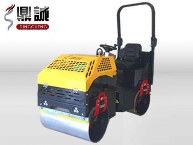 点击查看详细信息<br>标题：1吨全液压振动压路机 阅读次数：15339